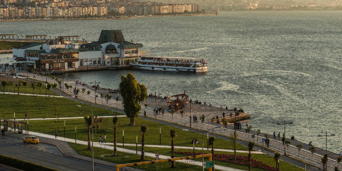 yapay-zekaya-gore-turkiyenin-en-guzel-kadinlarinin-yasadigi-sehirler-1.jpg