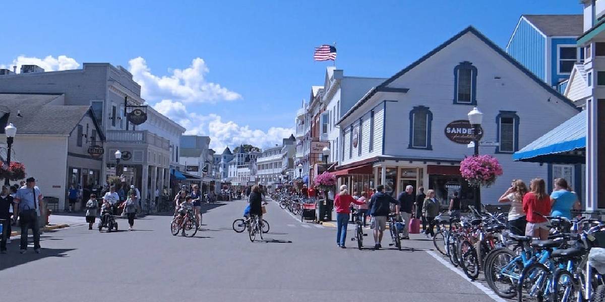 mackinac-adasi.jpg