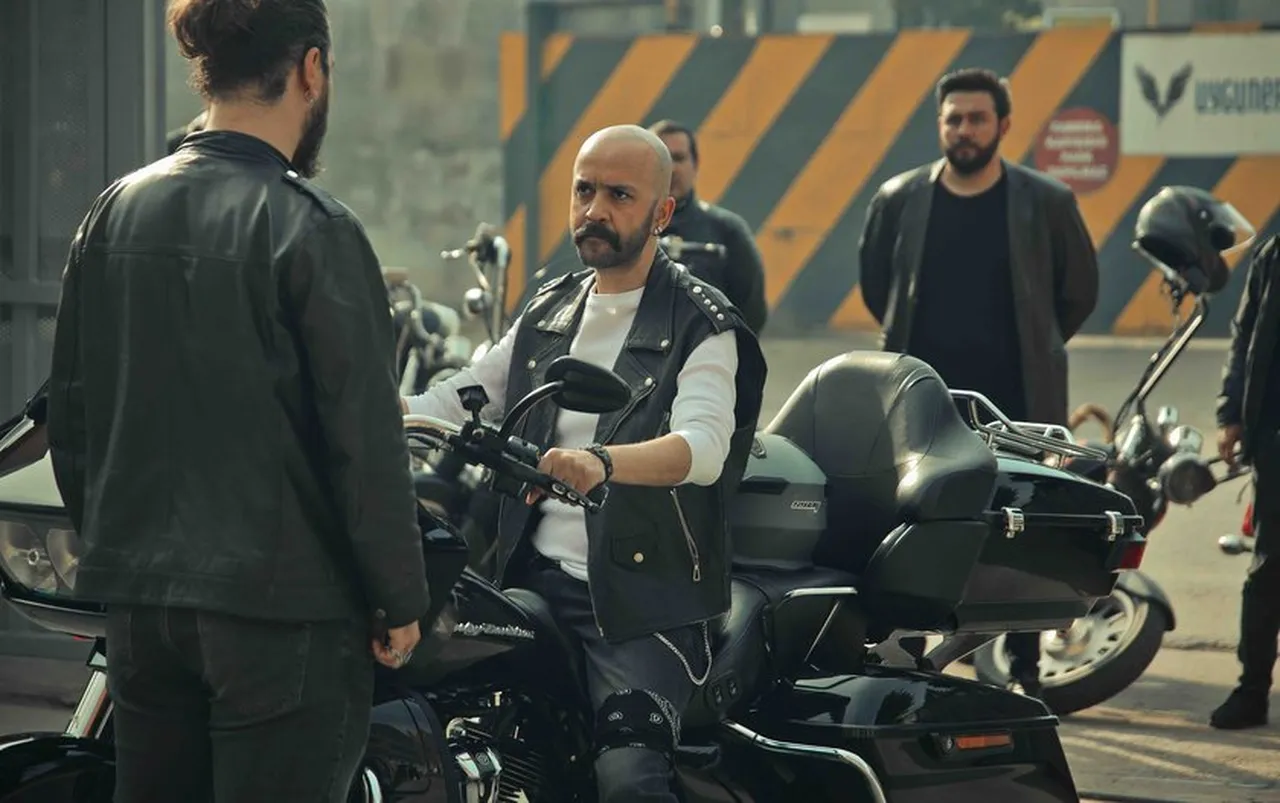 cukur-geri-mi-donuyor-5-yil-once-final-yapan-dizinin-filmi-merakla-bekleniyor-1801888-202607072213-20260707221342-1.jpg