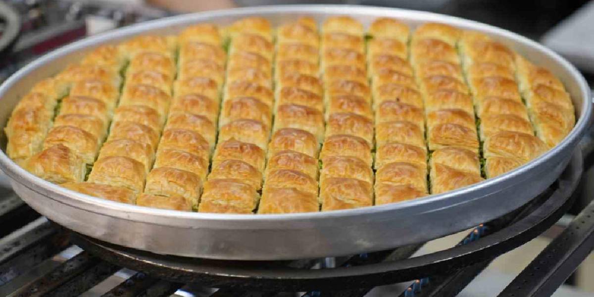 gaziantepte-dugun-sezonu-baklavaya-talebi-artirdi-3.jpg
