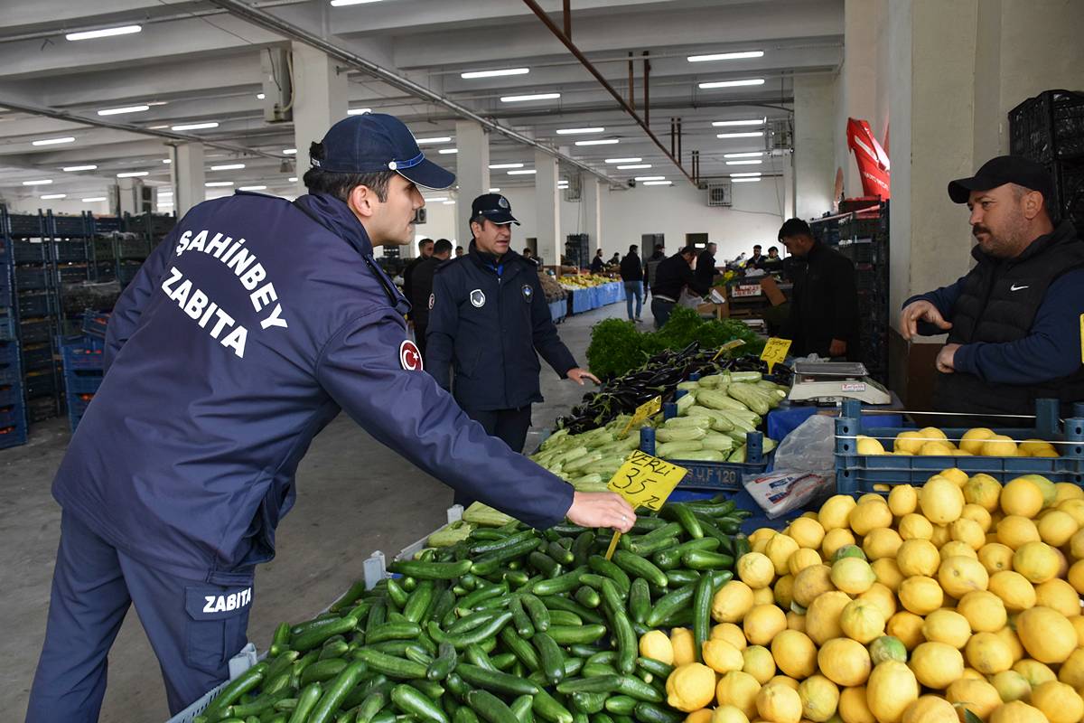zabitalar-pazar-yerlerini-denetler-mi-5.jpg