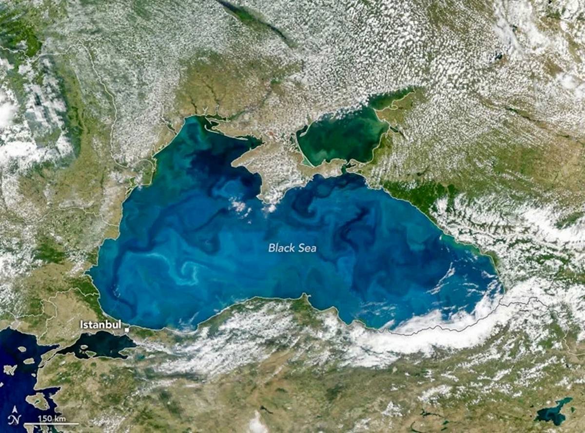 istanbul-bogazi-neden-turkuaz-renk-oluyor-2.jpg