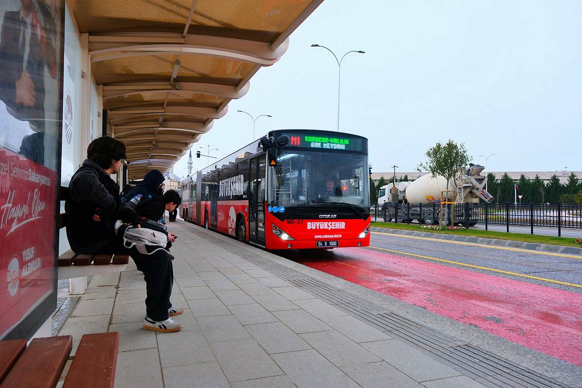 sakaryada-metrobus-var-mi-sakarya-metrobus-duraklari-nelerdir-3.jpg