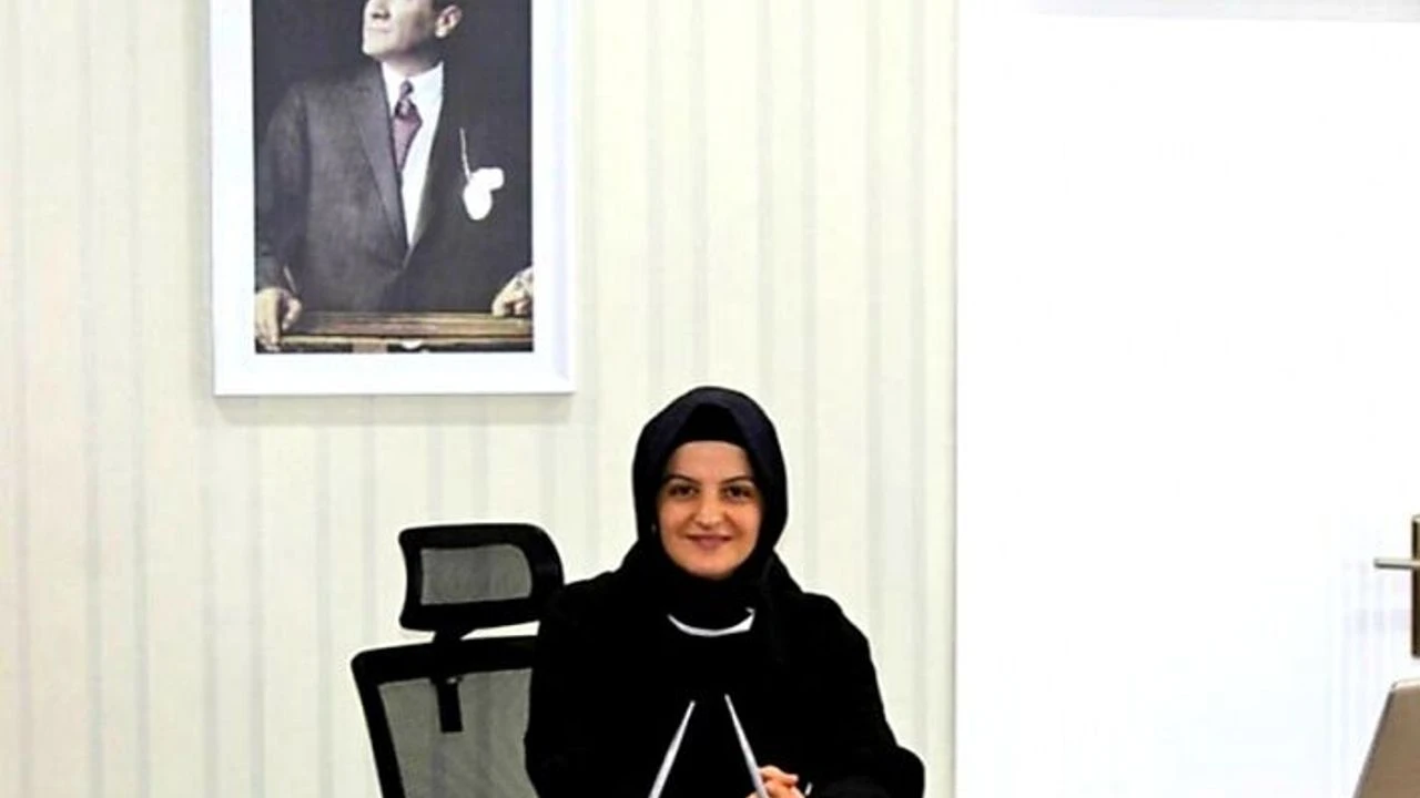 beykozun-yeni-kaymakami-esengul-korkmaz-cicekli-oldu-2bf68.webp