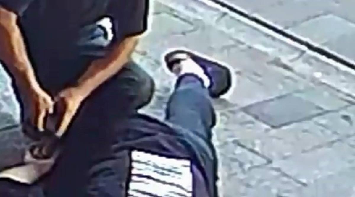 yardim-ediyormus-gibi-yapip-cuzdanini-caldi-3.jpg