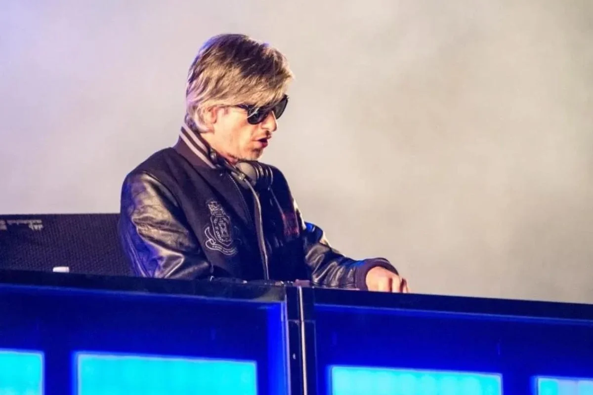 nightcall-sarkisiyla-unlenen-fransiz-dj-kavinsky-20098167-2501-amp.webp