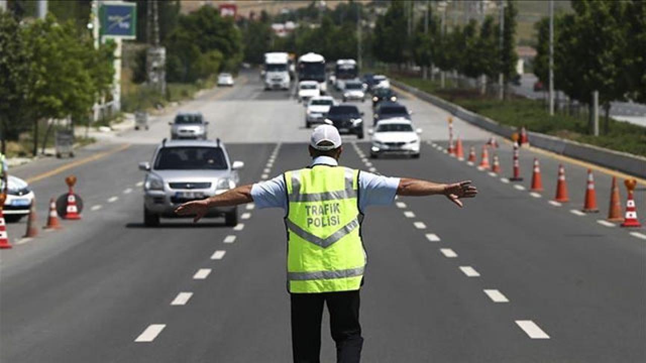 istanbul-yol-aa-1655857.jpg