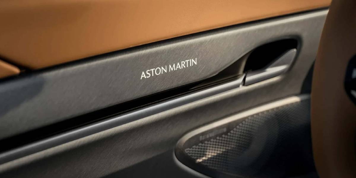 aston-martin-2.jpg
