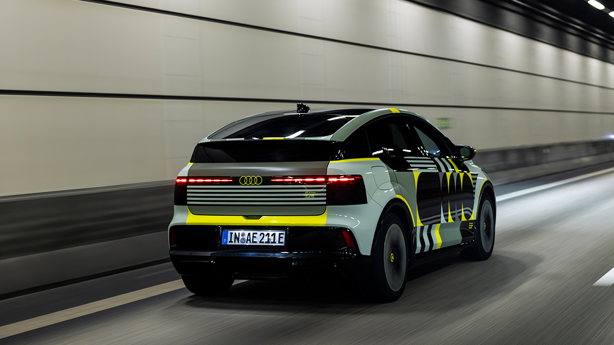 audi-a2-e-tron-arka-tasarim.png