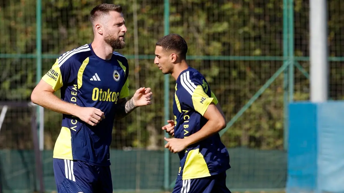 t25-fenerbahcede-sturm-graz-m-868.webp