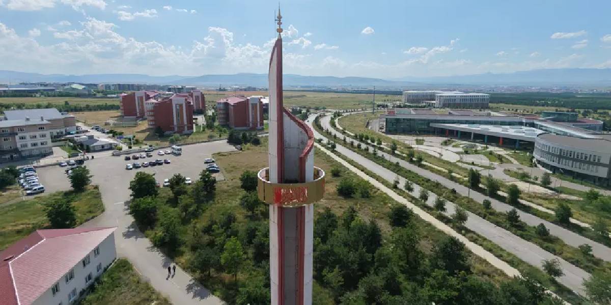 erzurum-kalem-minareli-camii-3.jpg