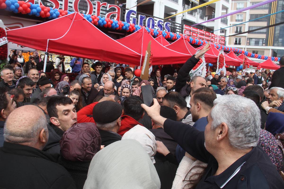 market-acilis-izdihami-1.jpg