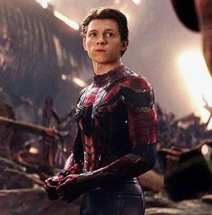 tom-holland-yeni-spider-man-filmiyle-servetine-servet-katti-aldigi-ucret-dudak-ucuklatti-1786020844-9336-w705-h712.webp
