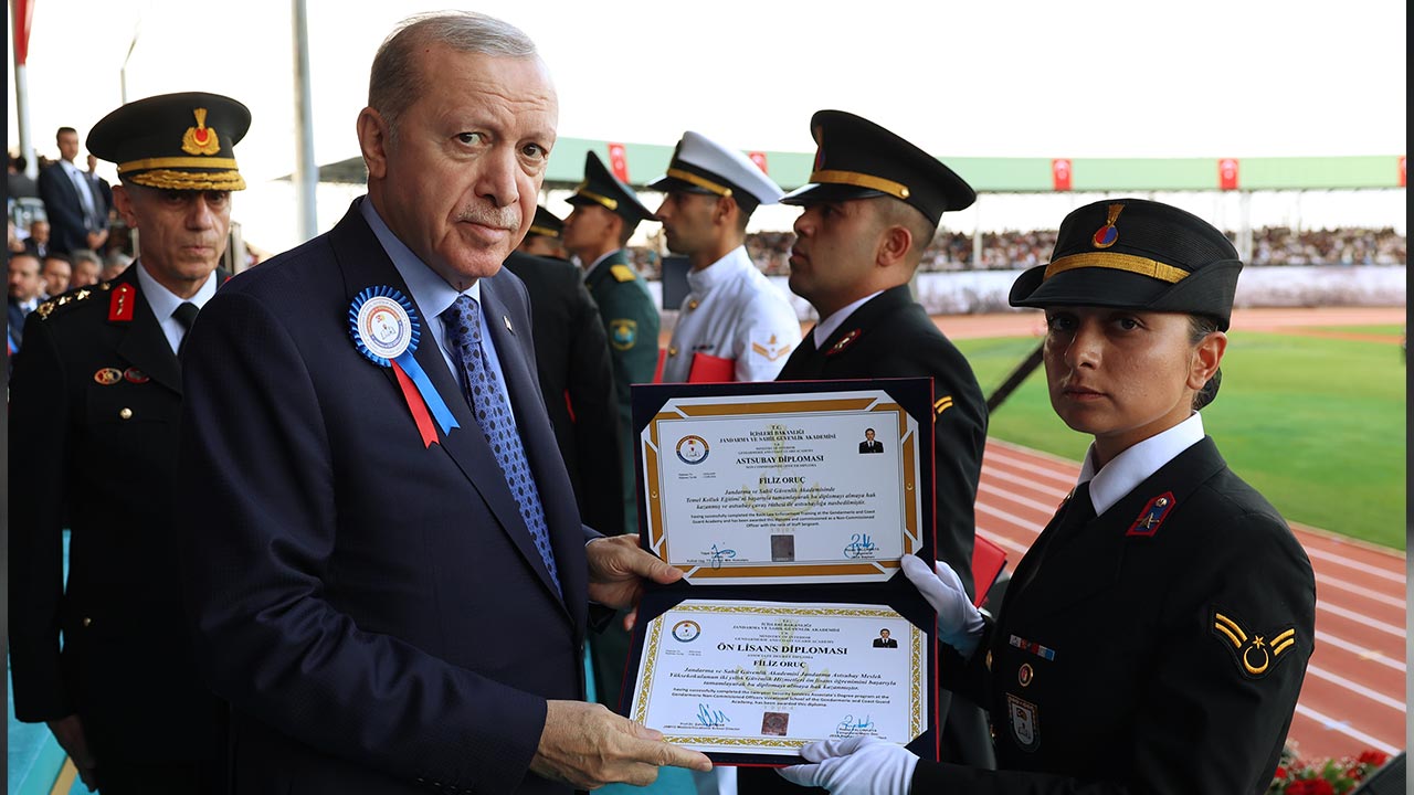 erdogan-mezuniyet.jpg