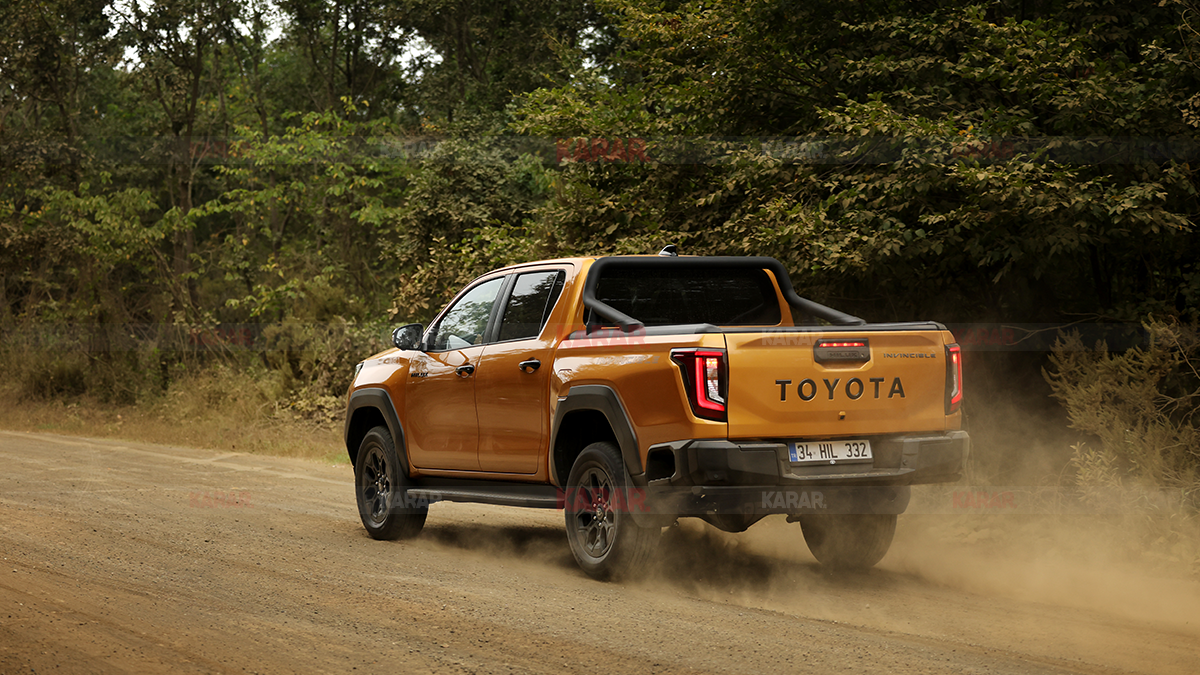 toyota-hilux-2026-yeni-parkur-lansman-turkiye.png