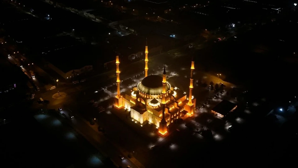 1984ca0e-mevlid-kandili-2026-tarihi-mevlid-kandili-ne-zaman-hangi-gune-denk-geliyor-diyanet-dini-gunler-takvimi.webp