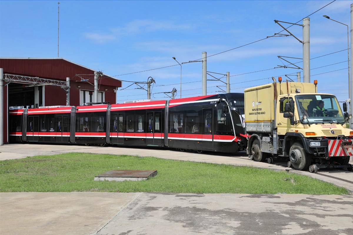 samsun-yeni-tramvay-araclari-geldi-mi-3.jpg