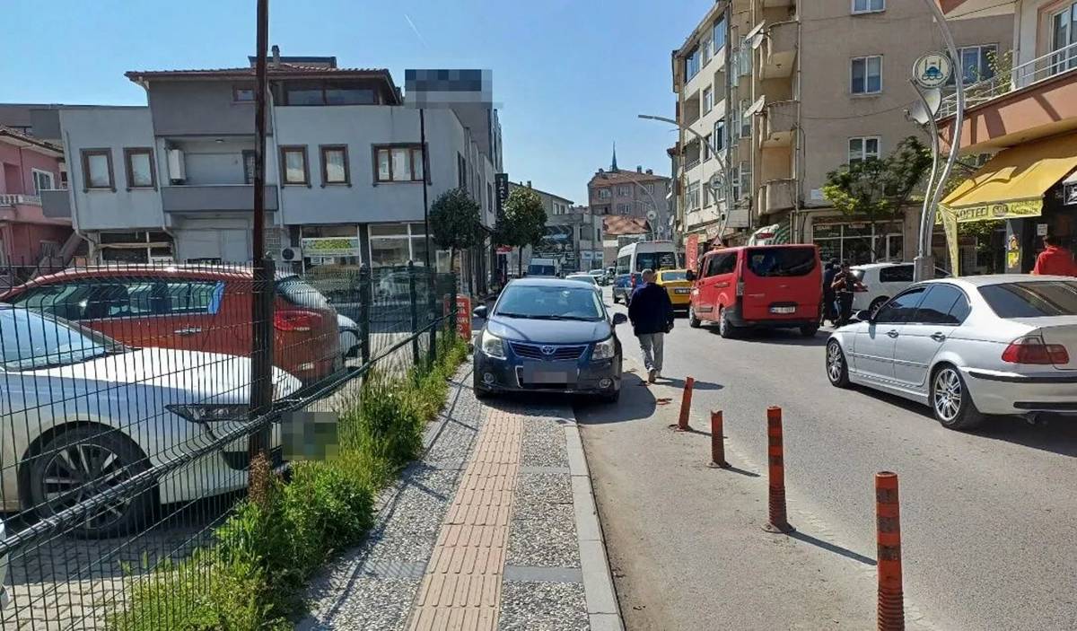 kaldirimlara-araba-park-etmek-yasak-mi-cezasi-nedir-7.jpg