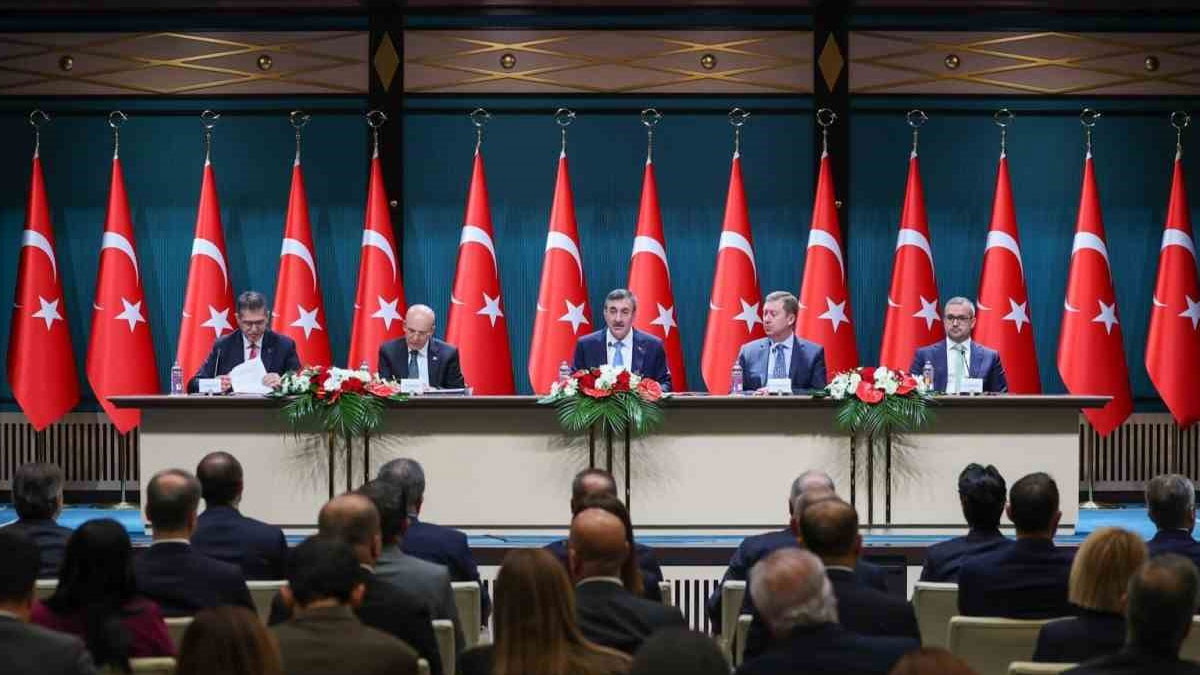 simsek.jpg