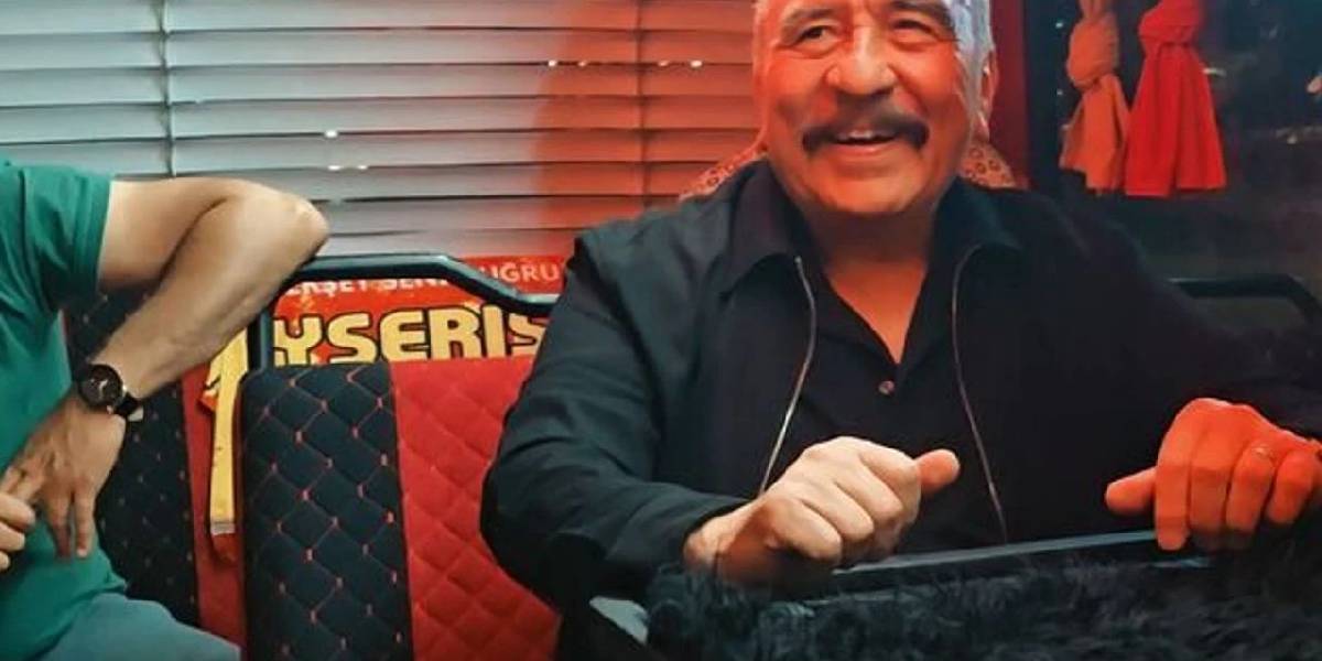 umit-besen-kayseri-konserine-minibusle-gitti-1.jpg