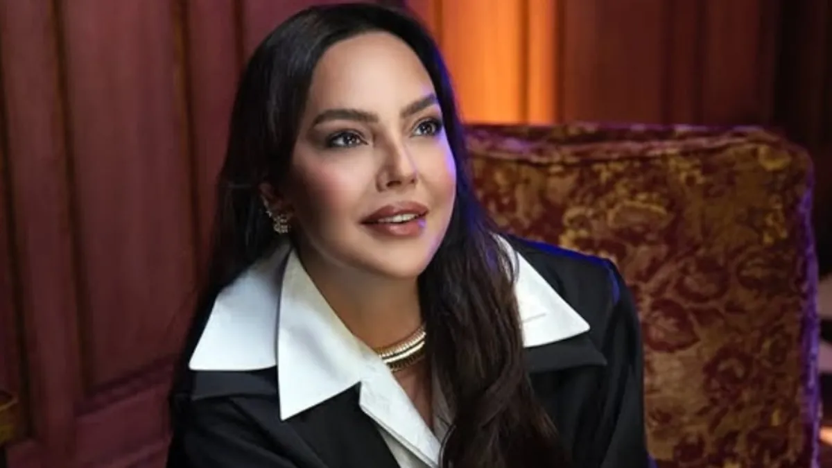 1200x675-ebru-gundesin-bilinmeyen-kurallari-ortaya-cikti-iste-evdeki-kirmizi-cizgisi-1766828625405.webp