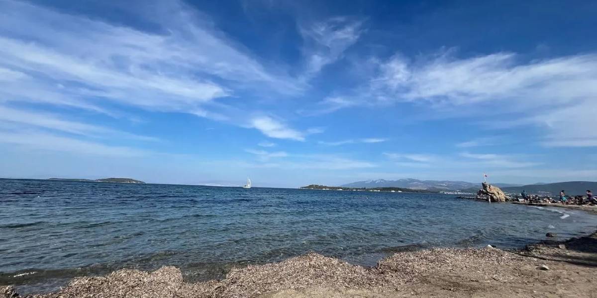 urla-gelinkaya-plaji-2.jpg