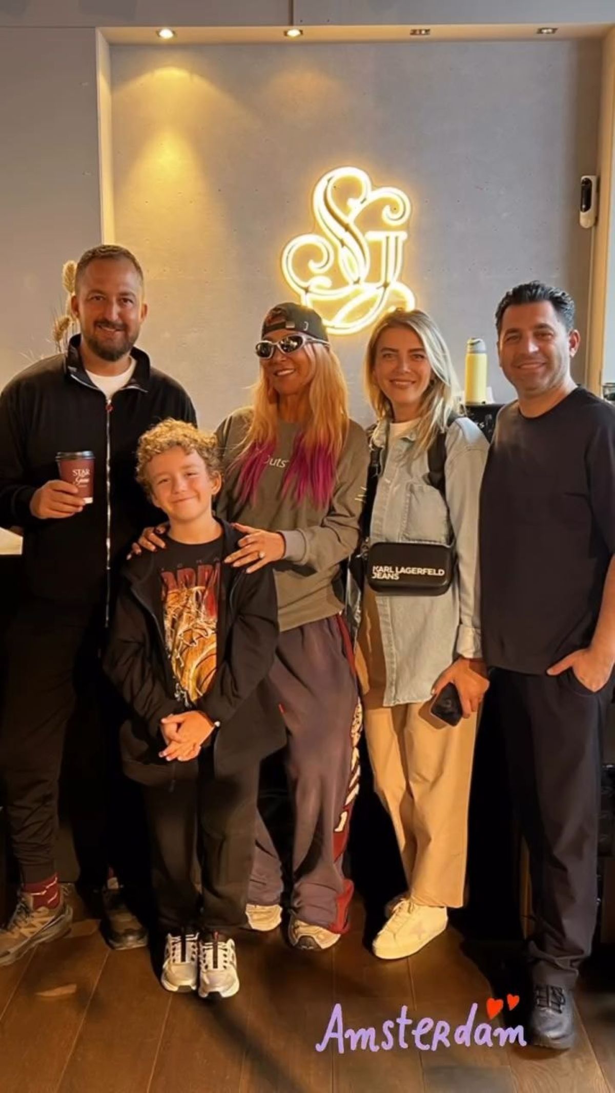 hande-yener-ek-isi-1.jpg