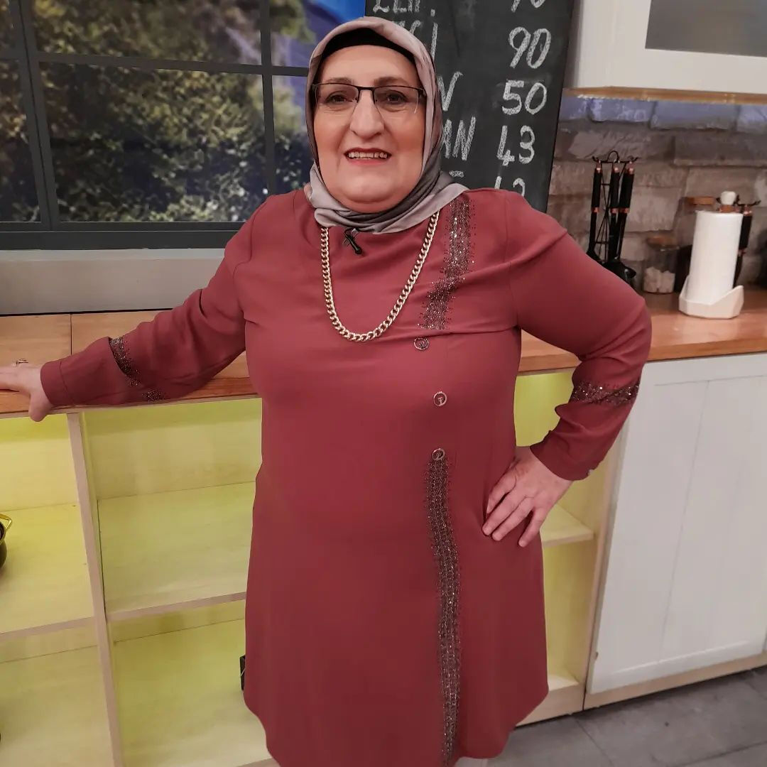 gelinim-mutfaktanin-beyhan-hanimini-degisimiyle-sasirtti-gorenler-taniyamadi-17284583595201-3.jpg