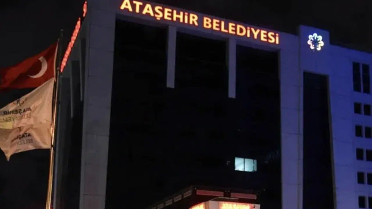 b9bo-chp-mi-ak-parti-mi-atasehirde-baskanlik-koltugu-icin-sandik-kuruldu.webp