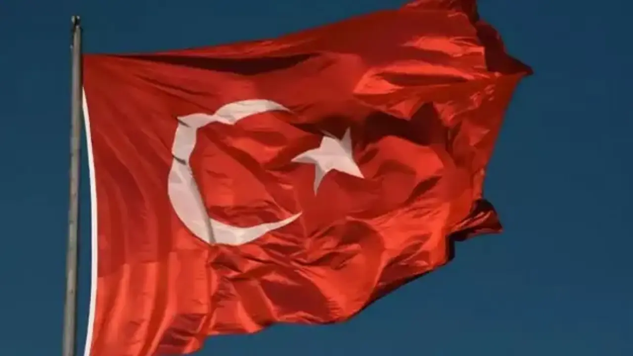 28-ekim-pazartesi-gunu-resmi-tatil-mi-28-ekim-2024-yarim-gun-mu-1729840424-5809.webp