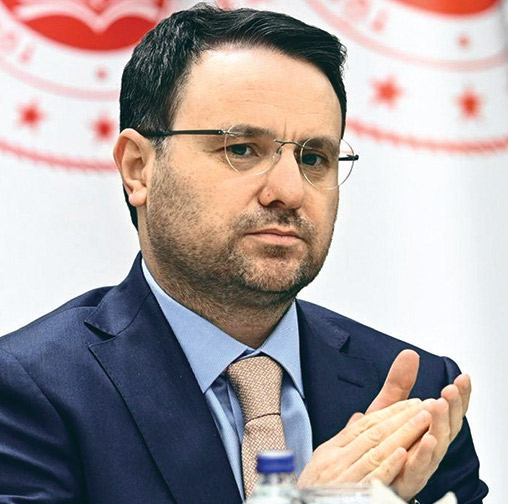 bakan-gurlek2.jpg