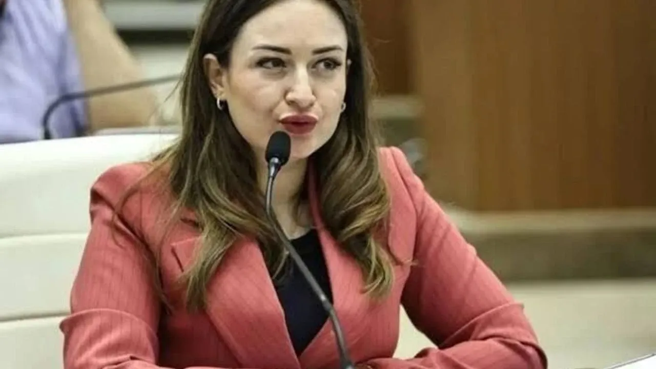 busra-ozdemir.webp