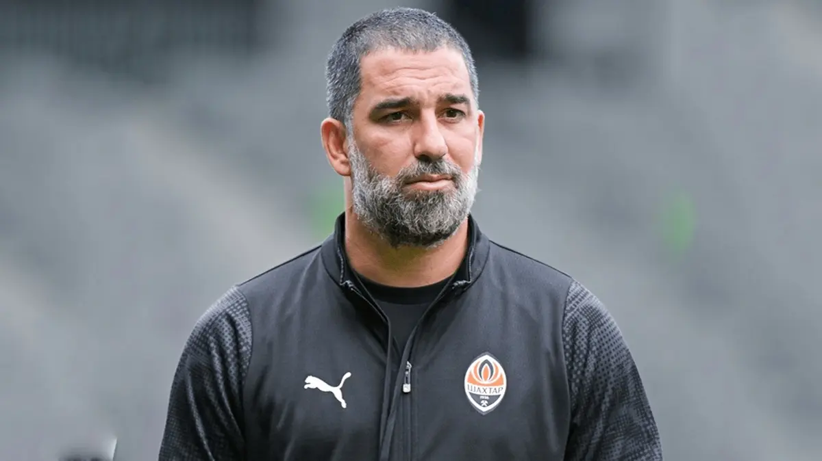 t25-arda-turan-ortaligi-yikti-851.webp