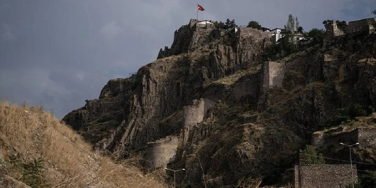 ankara-kalesi-3.jpg