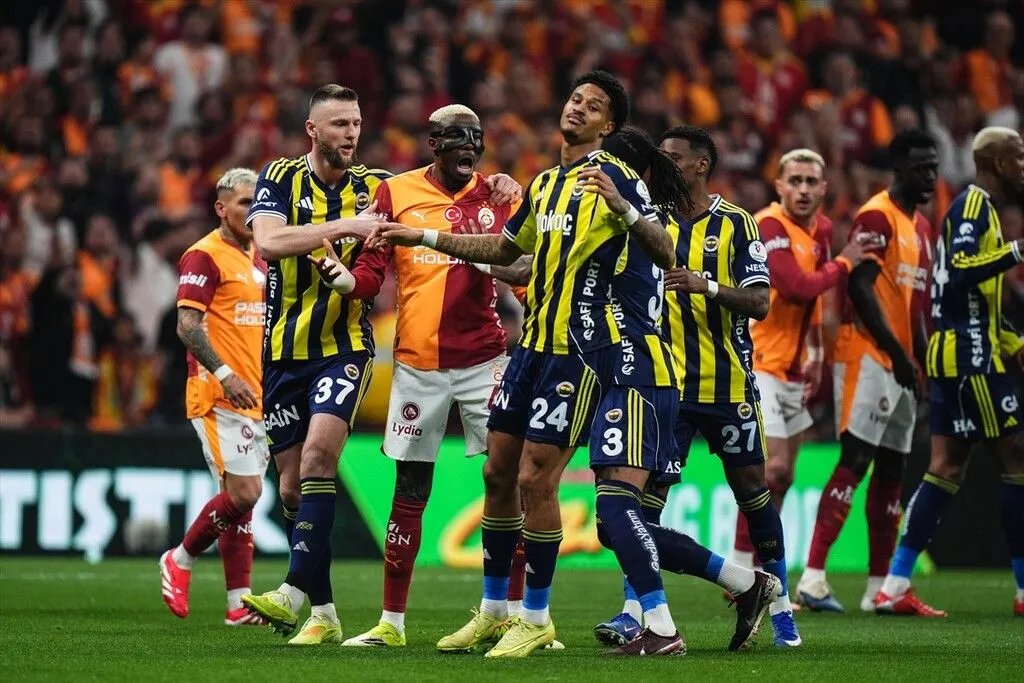 galatasaray-fenerbahce-maci-biletleri-ne-zaman-satisa-cikacak-gs-fb-derbisi-icin-geri-1824662-202610231102-20261023110211-1.jpg