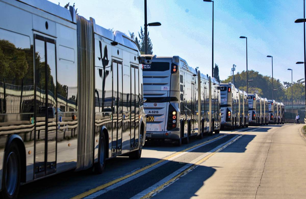 istanbul-yeni-metrobus-araclari-ne-zaman-gelecek-10.jpg